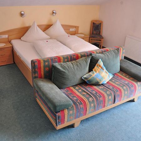Hotel Ehstandhof Uderns Habitación foto