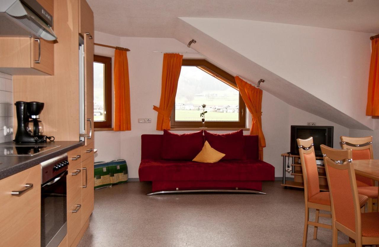Hotel Ehstandhof Uderns Habitación foto